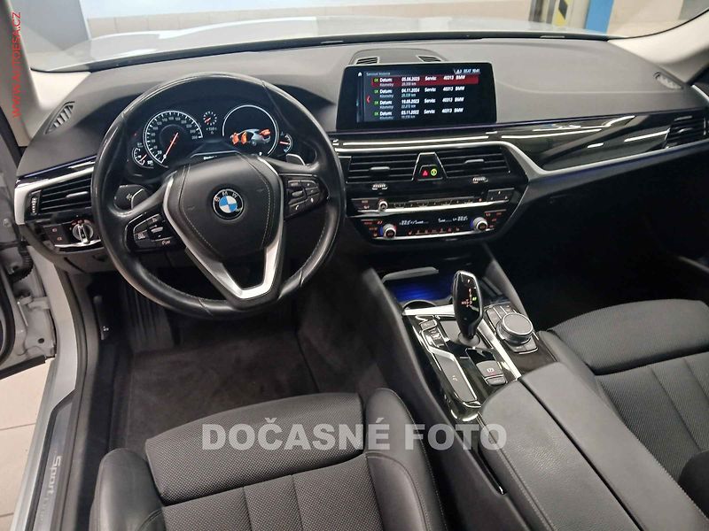 BMW Řada 5 (2017) 2.0xd 520 XDrive, 2.maj,ČR - fotka 3 z 3