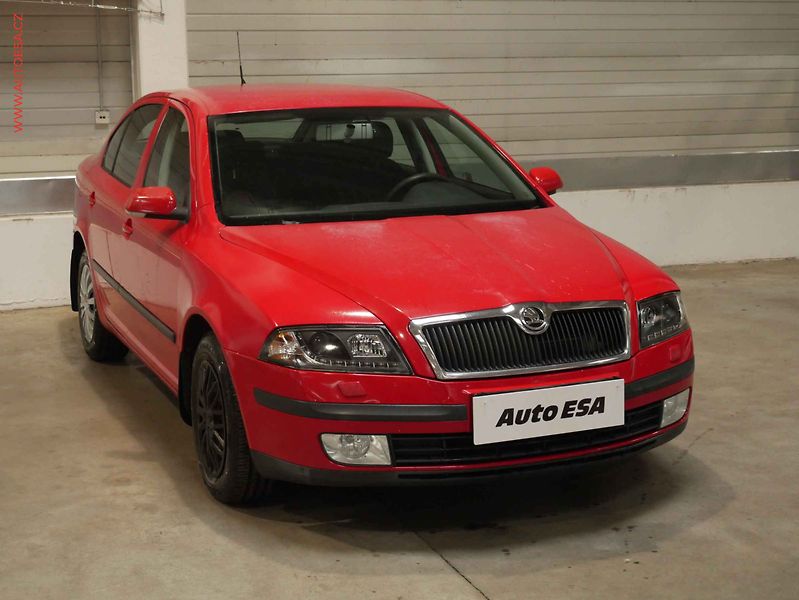 Škoda Octavia (2005) 1.9TDi, 2.maj,ČR, Ambiente - fotografie inzerátu