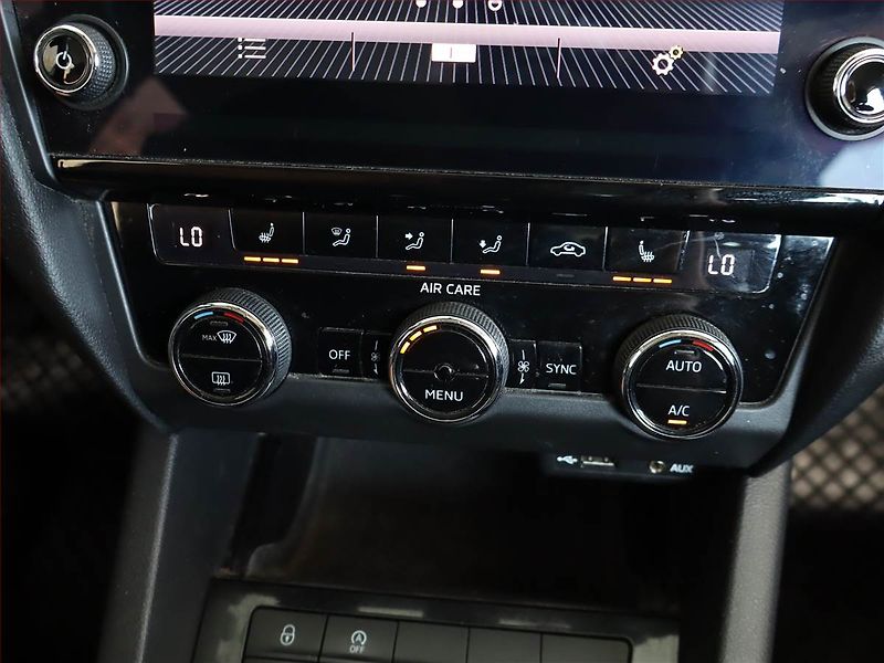 Škoda Octavia (2017) 1.6 TDI, Xenony, Tempomat - fotka 17 z 20