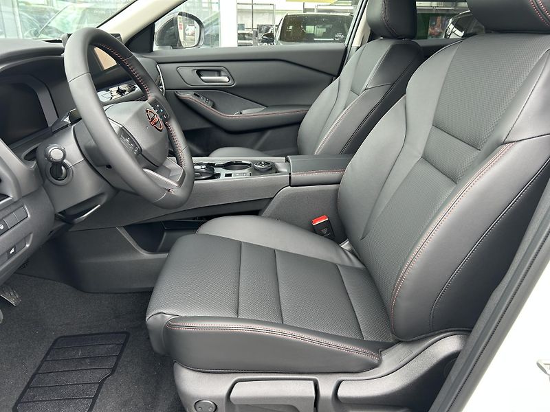 Nissan X-Trail (2026) E-POWER 213HP 4x4 N-Trek  - fotka 6 z 7
