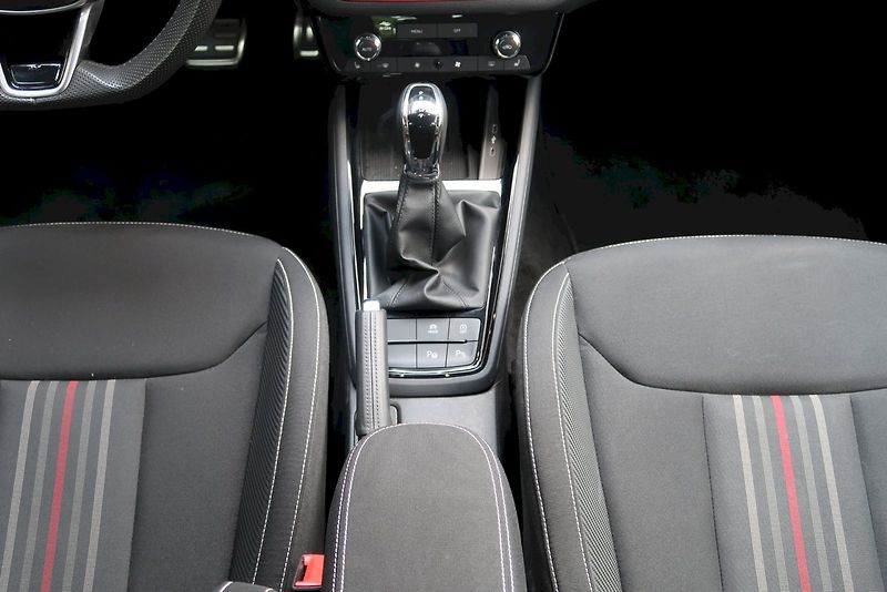 Škoda Kamiq (2025) MC 1.5 TSI 110 kW DSG - fotka 24 z 28