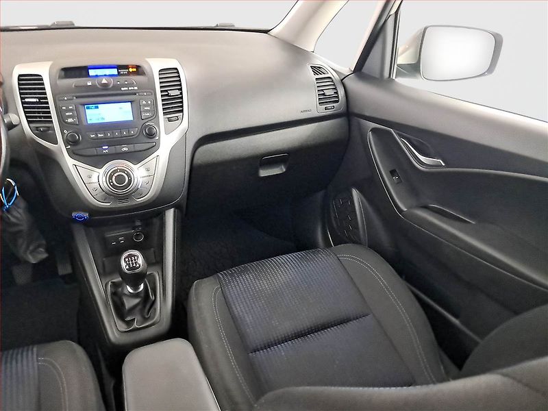 Hyundai ix20 (2016) 1.4 CVVT, ČR,1.maj - fotka 8 z 16