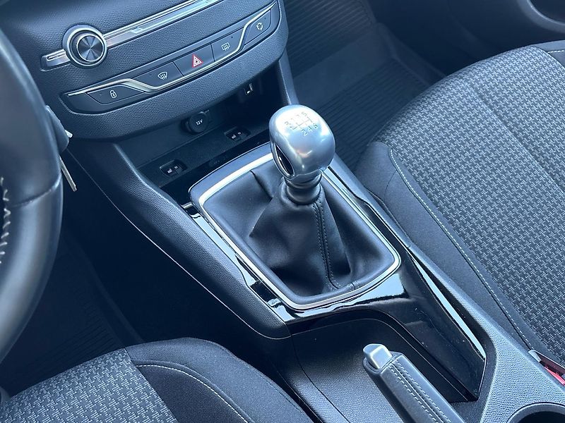 Peugeot 308 Active - fotka 20 z 22