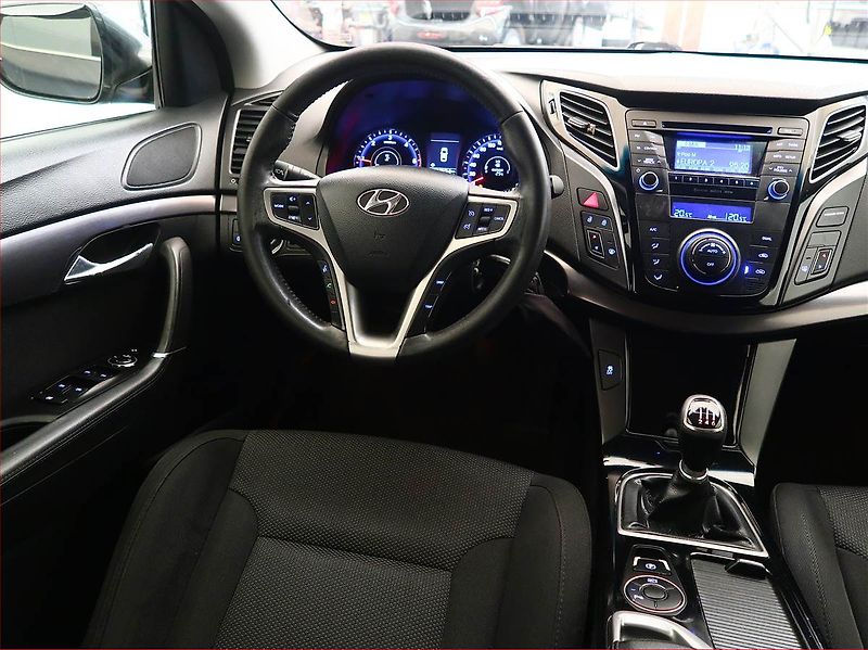 Hyundai i40 (2012) 1.7 CRDI, Tempomat - fotka 7 z 16