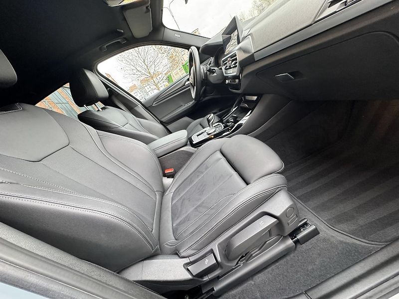 BMW X3 (2023) xDrive 20d M paket + tažné - fotka 11 z 27