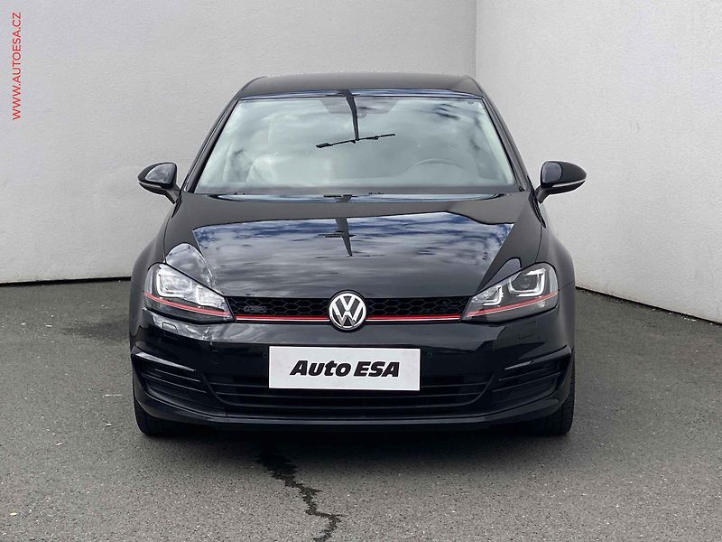 Volkswagen Golf (2013) 1.2 TSi, AC, bixen, navi - fotka 2 z 16