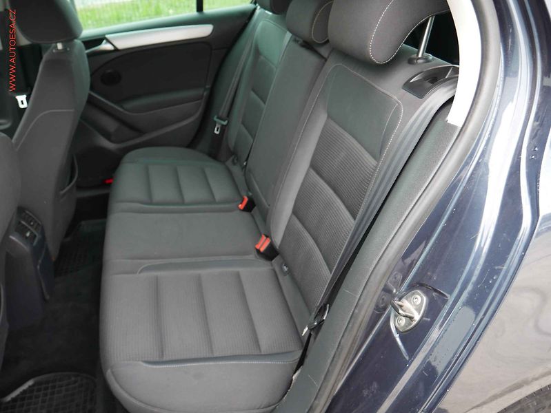 Volkswagen Golf (2011) 1.2 TSi, Comfortline - fotka 10 z 15