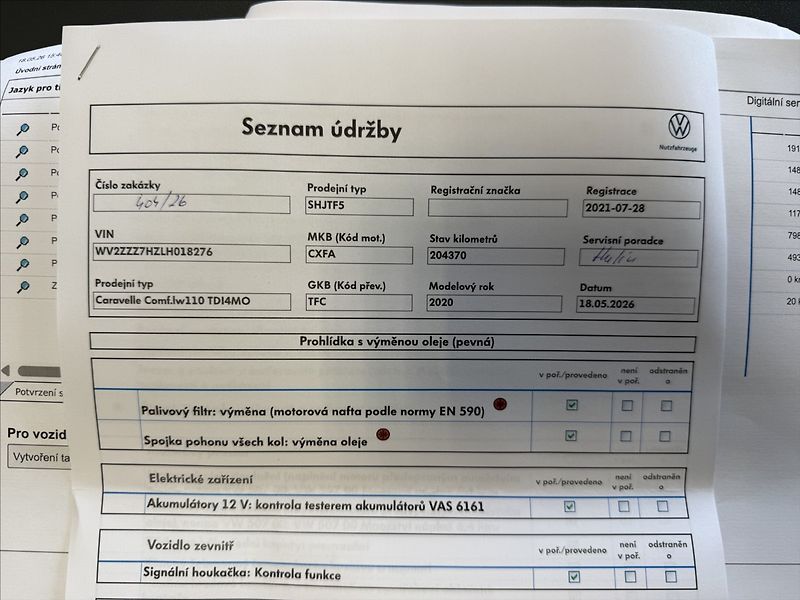 Volkswagen Caravelle 2,0 Long,110kW,4x4,po servisu - fotka 27 z 28