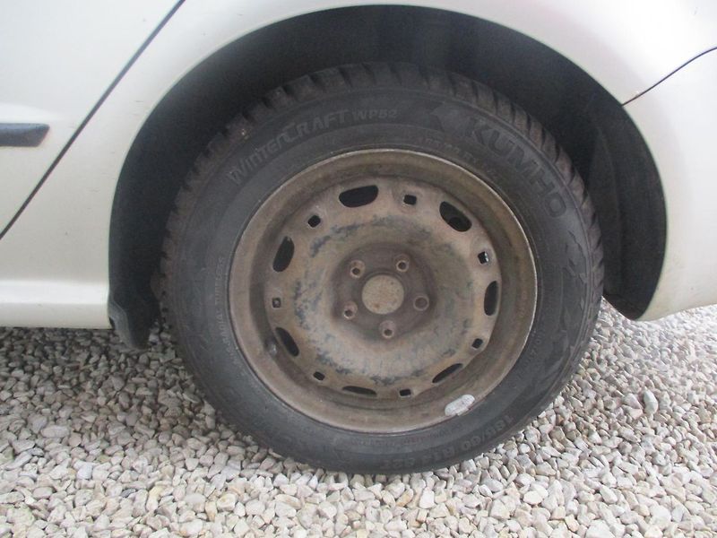 Škoda Fabia 1.9 TDi KLIMA +SADA KOL - fotka 28 z 34