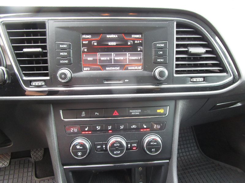 Seat Leon 1,2TSI-81KW-NOVÁ STK+ROZVODY - fotka 11 z 14