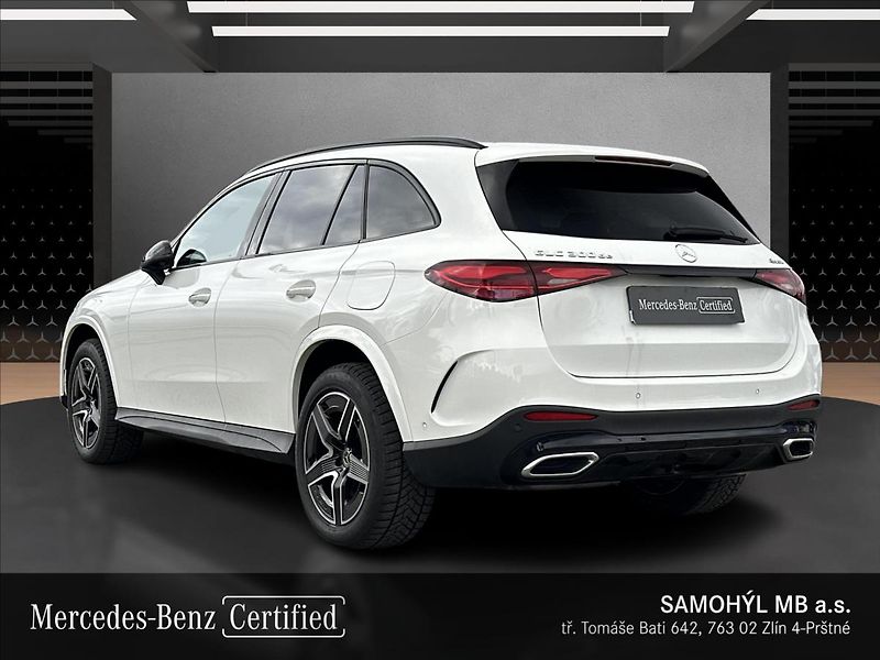 Mercedes-Benz GLC 300 de 4MATIC AMG linie - fotka 3 z 13