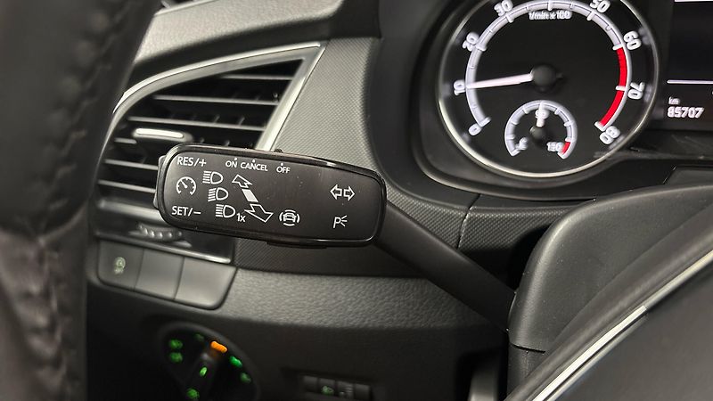 Škoda Fabia 1.0 TSI Ambition Combi - fotka 14 z 24