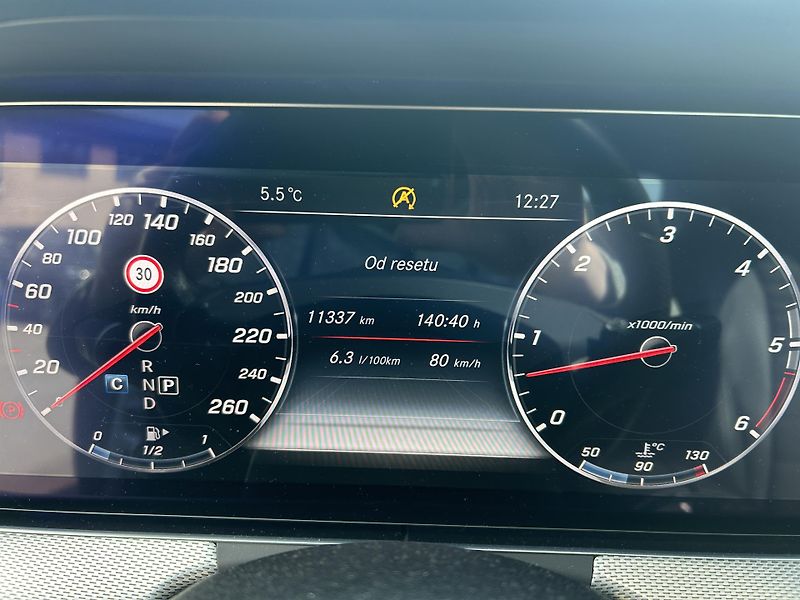 Mercedes-Benz Třídy E E 350d 190kW nové v ČR 58639km - fotka 53 z 61