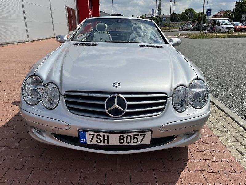 Mercedes-Benz SL 500 SL - fotka 8 z 35
