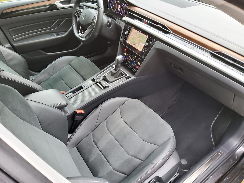 Volkswagen Arteon (2023) 2.0TDI DSG 1maj ČR Elegance - fotka 9 z 24