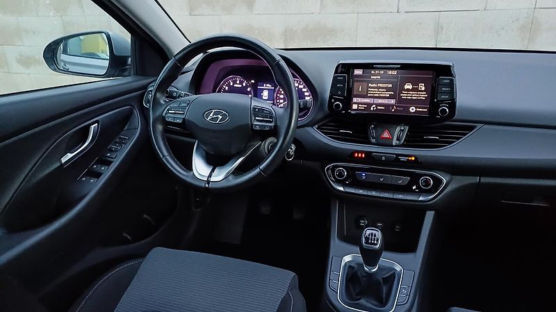 Hyundai i30 1.5 81kW DPI FAMILY COMFORT - fotka 18 z 36