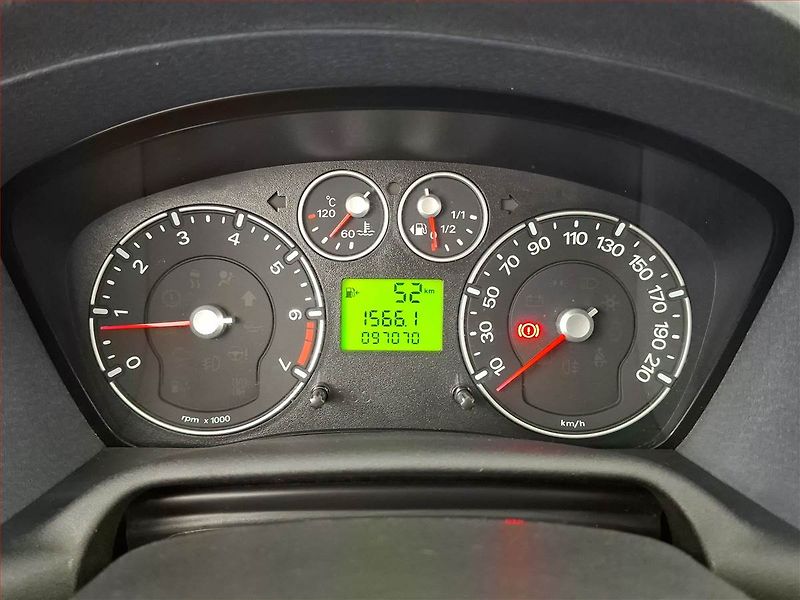 Ford Fusion (2011) 1.4, po STK, zamluveno - fotka 11 z 13