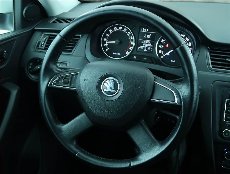 Škoda Rapid (2013) Ambition 1.6 TDI, Serv.kniha - fotka 17 z 17