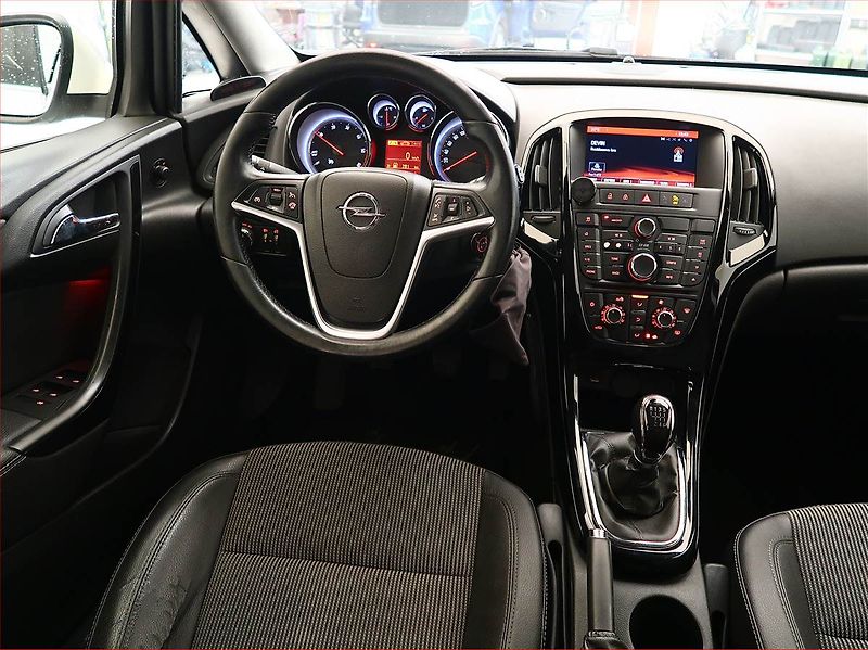 Opel Astra (2016) 1.6 CDTI, Serv.kniha, Tempomat - fotka 7 z 15