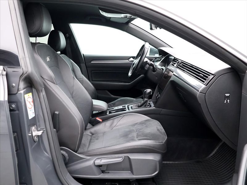 Volkswagen Arteon 2,0 TDI 176kW 4x4 R-Line CZ - fotka 12 z 33