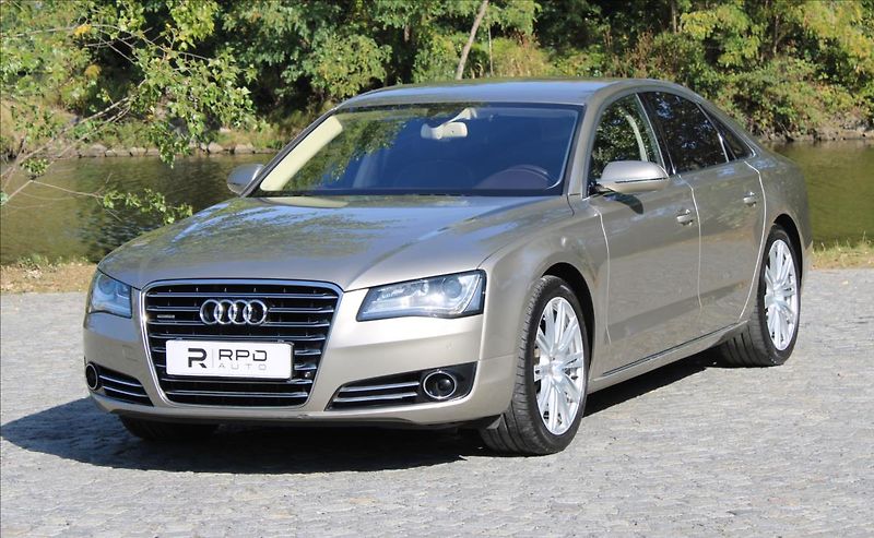 Audi A8 4.2 TDI/V8/Design-Selection/CZ - fotka 41 z 49