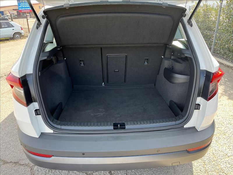 Škoda Karoq 2,0 TDi 110 4x4 DSG TAŽNÉ -DPH - fotka 36 z 47