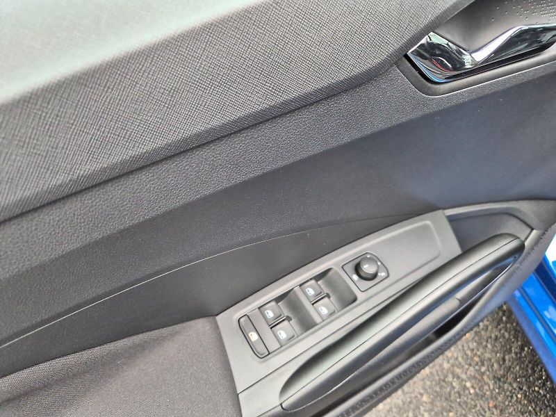 Škoda Fabia (2025) Selection 1.0 MPI 59 kW 5°manu - fotka 12 z 27