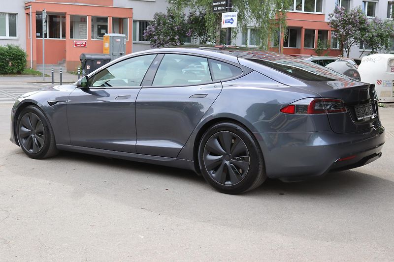 Tesla Model S LONG RANGE AWD 493kW - fotka 14 z 50