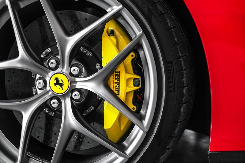 Ferrari F12 Berlinetta ZÁRUKA/KARBON/LIFT/KAMERA - fotka 7 z 25