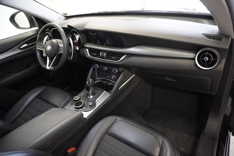 Alfa Romeo Stelvio (2018) STELVIO 2.2D Q4 AUTOMAT - fotka 29 z 35