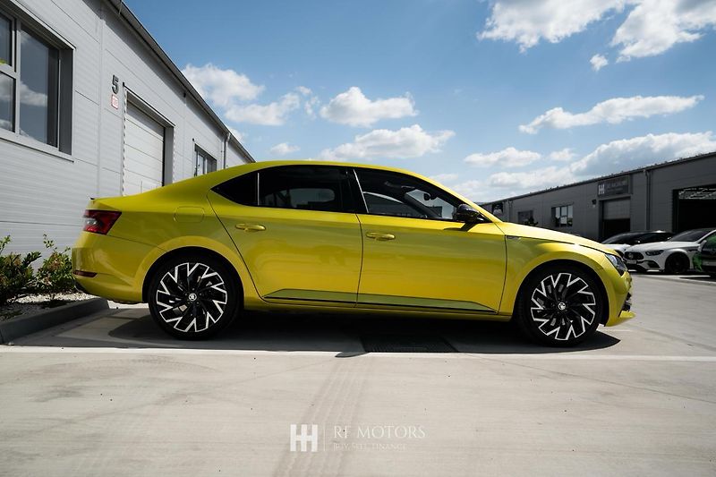Škoda Superb (2019) Superb SportLine 4x4 200kW - fotka 7 z 45