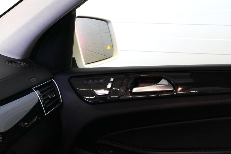 Mercedes-Benz GLS 350dAMG,ČR,NZ.TOP,TAŽNÉ,VZDUCH - fotka 16 z 35