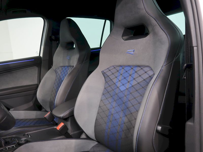 Volkswagen Tiguan (2023) R 2.0TSI 235kW DSG 4x4 - fotka 14 z 38