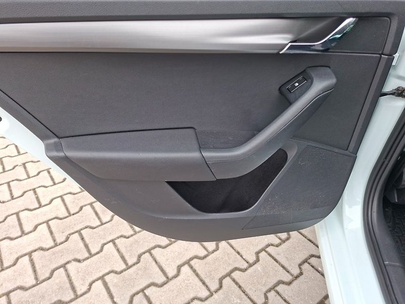 Škoda Octavia (2016) 1.6TDI 81kW DSG JOY - fotka 32 z 48