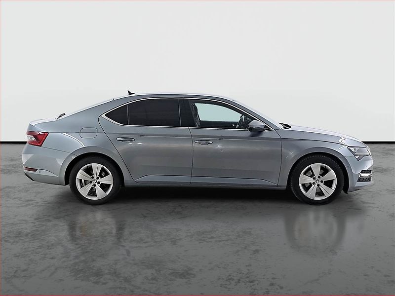 Audi A3 (2017) 1.6 TDI, Xenony, Park. senzory - fotka 6 z 19