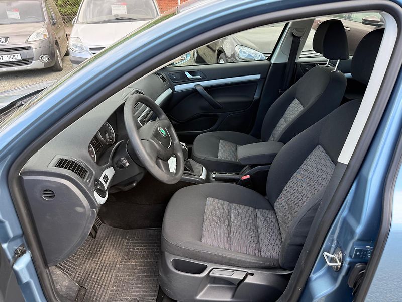 Škoda Octavia 1.4 TSI DIGIKLIMA TEMPOMAT - fotka 8 z 13