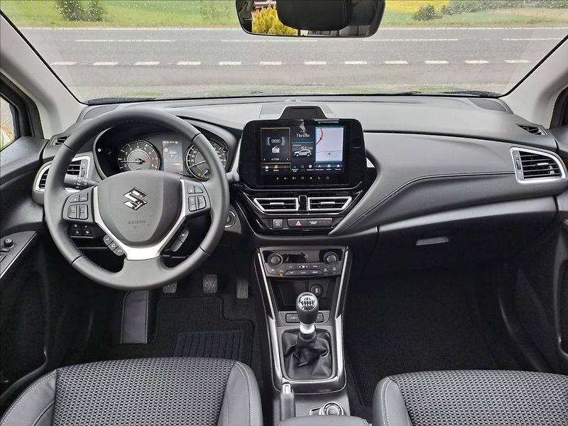 Suzuki S-Cross (2026) 1,4 BoosterJet Elegance Pano - fotka 20 z 25
