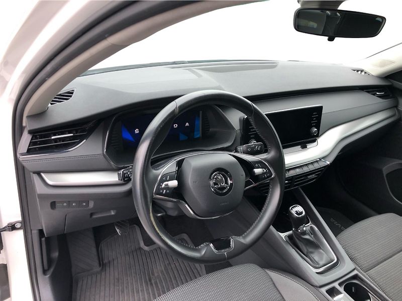 Škoda Octavia 2,0TDi 85kW AMBITION PLUS - fotka 5 z 28