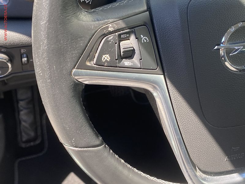 Opel Astra (2010) 1.4 T, Cosmo - fotka 13 z 17