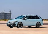 Volkswagen Golf Variant - od 796 900 Kč.