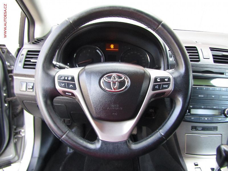 Toyota Avensis (2010) 1.8 i, AT, TZ - fotka 16 z 19