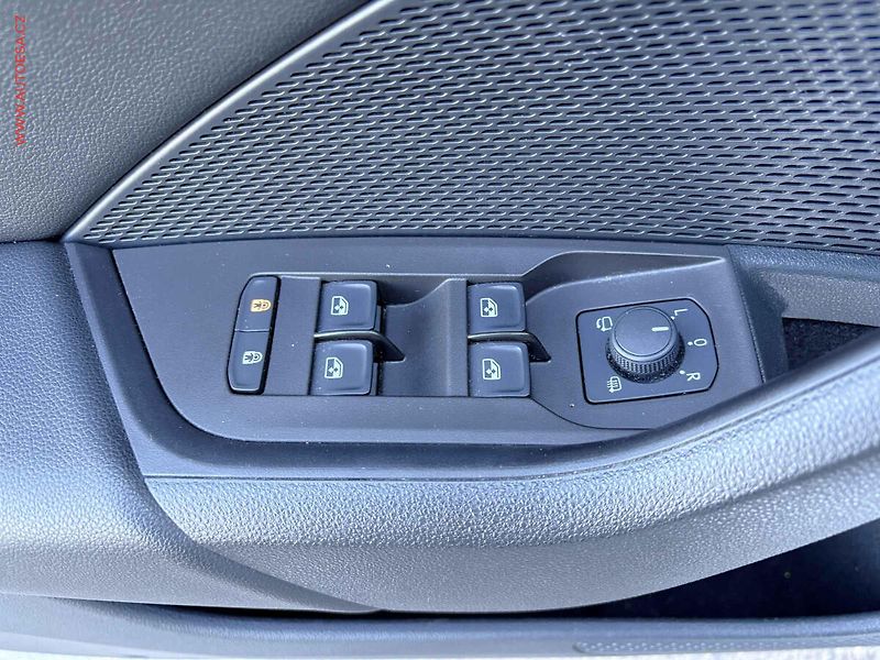 Škoda Octavia (2021) 1.5 TSi, ČR, Style, LED - fotka 12 z 18