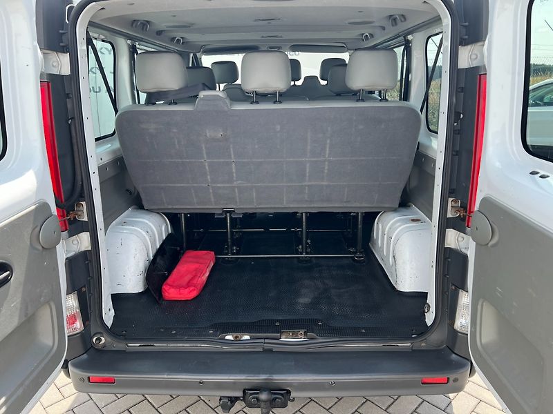 Opel Vivaro (2007) 2.5CDTi 107kW 9míst! Tažné! - fotka 10 z 20