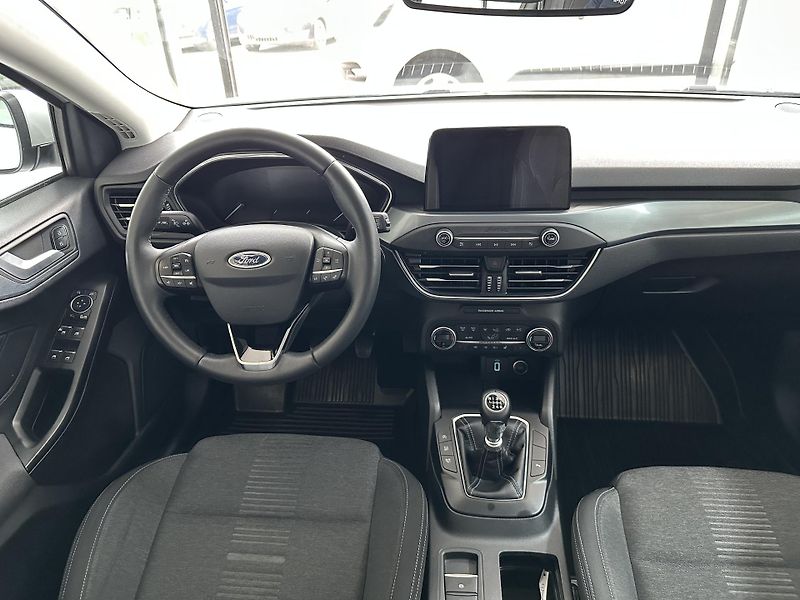 Ford Focus Active 2.0 EB 150k 5dv. aut. - fotka 12 z 27