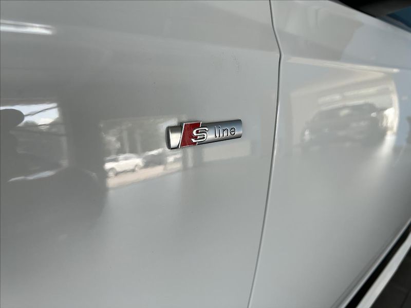 Audi Q7 3,0   50 TDI,QUATTRO,S-LINE - fotka 35 z 37