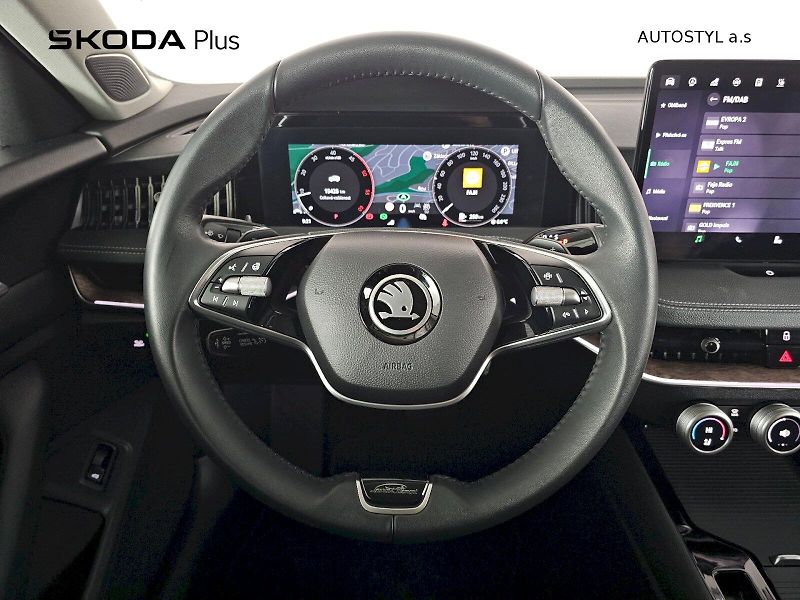 Škoda Superb (2024) 2.0TDI 142kW 4x4 DSG LAURIN A - fotka 5 z 30