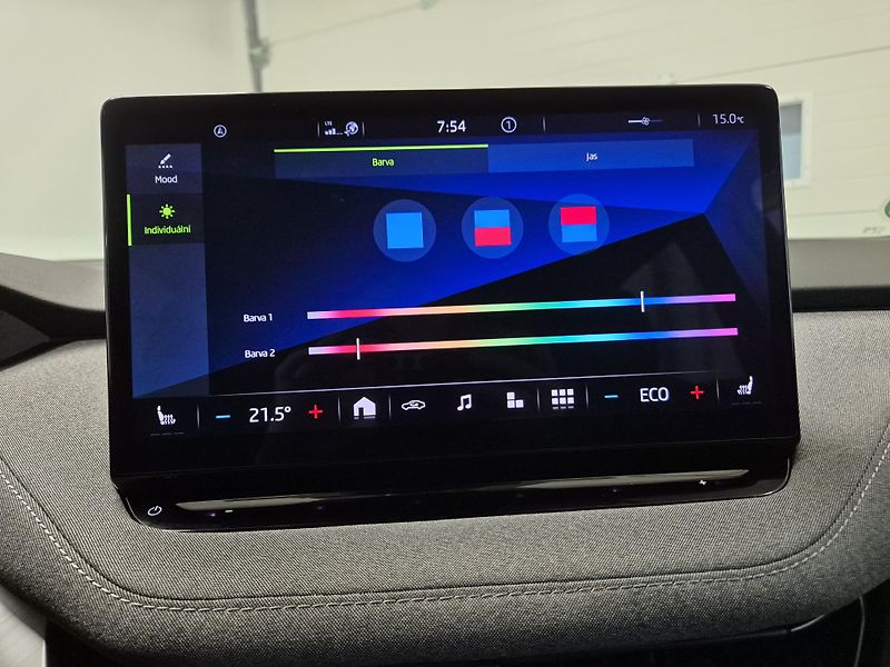 Škoda Enyaq 150kw, iV80 19ALU SOH 90% - fotka 31 z 51