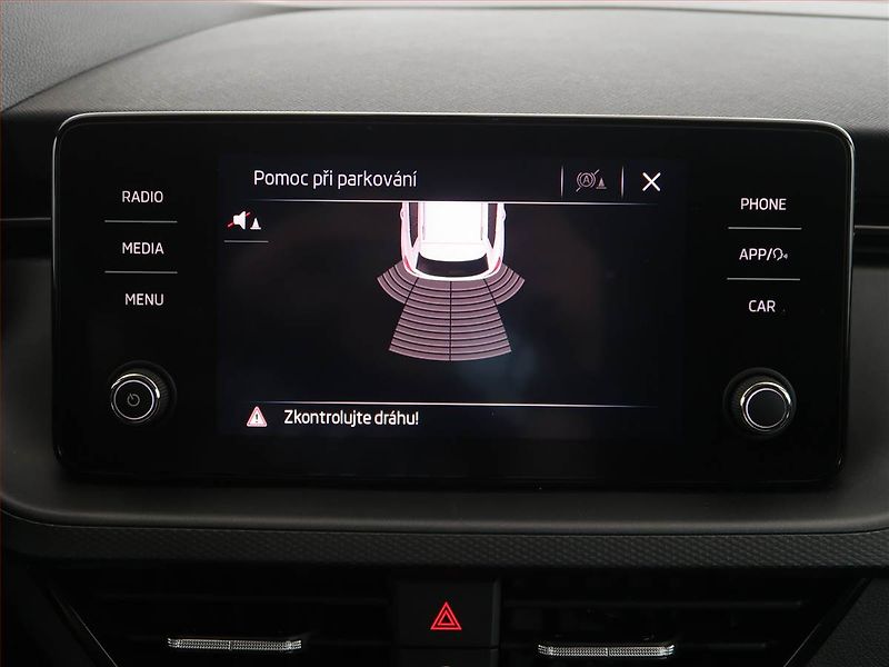 Škoda Kamiq (2024) Ambition 1.0 TSI - fotka 20 z 24