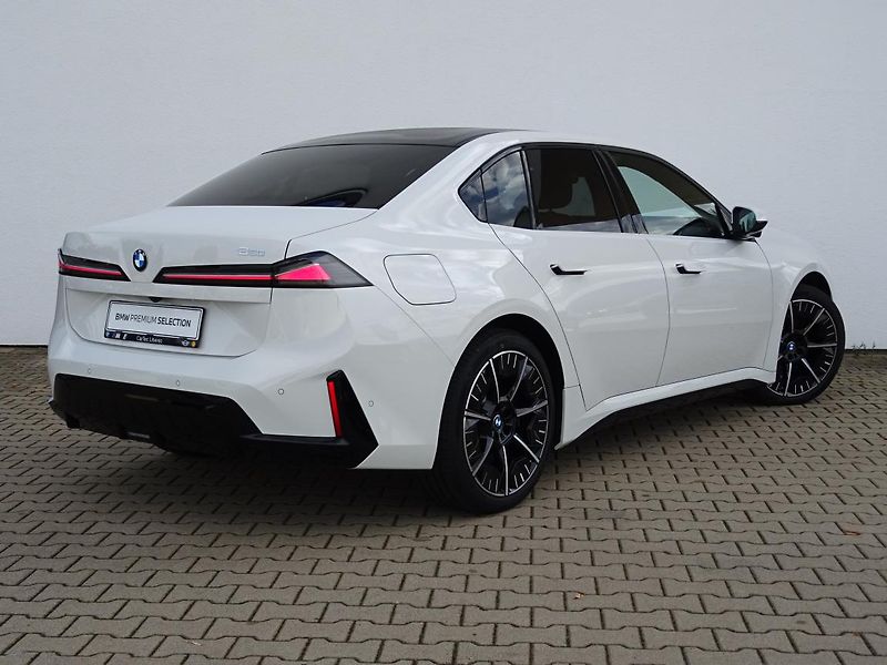 BMW Řada 3 i3 50 xDrive - fotka 3 z 7