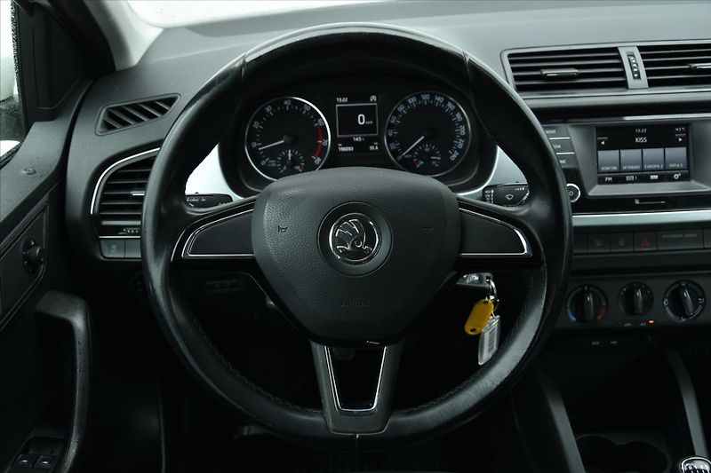 Škoda Fabia 1.2TSi 1.MAJITEL DPH ČR - fotka 13 z 19